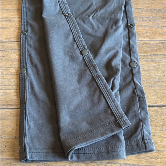 Prana Men's Zion ll Stretch Charcoal Cargo Pants. NWT Size 33x32 - Picture 12 of 13